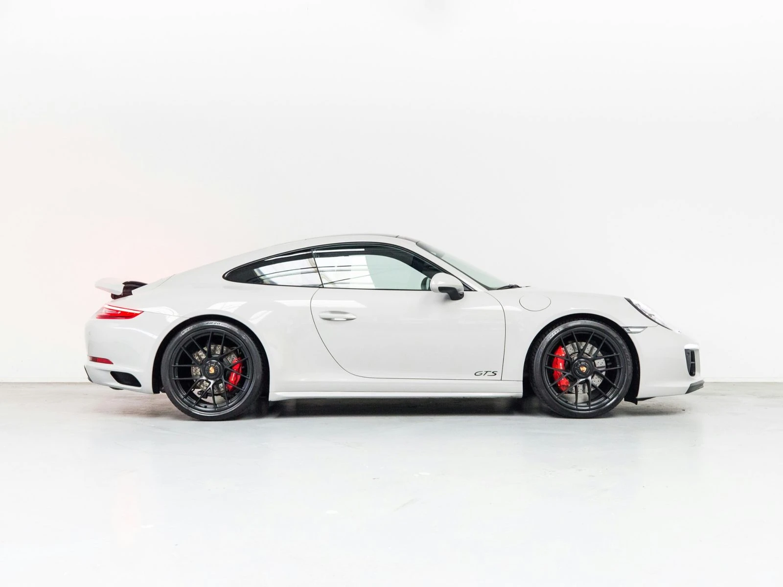 Porsche 911 GTS