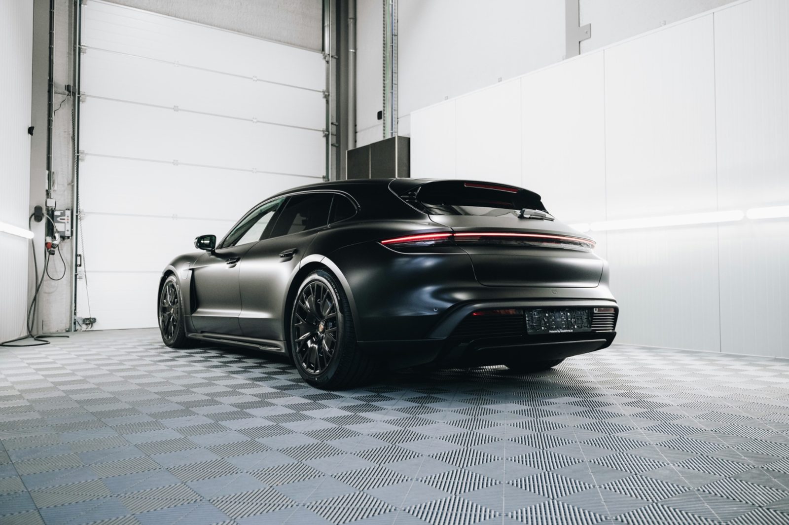 Porsche Panamera dans l'atelier